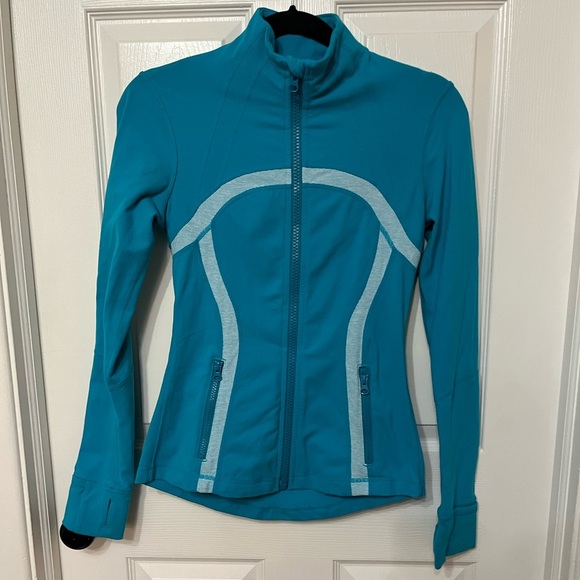 Lululemon RARE Turquoise Contrast Define Jacket size 4 - Picture 2 of 8